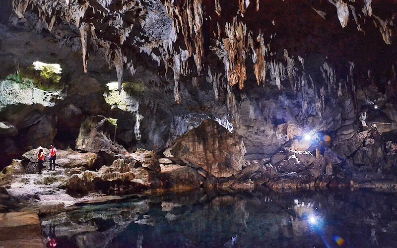 Hinagdanan Cave Philippines