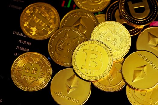 4 Best Bitcoin and Crypto ETFs to Invest In
