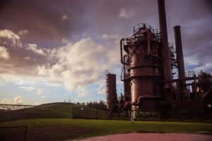 How Can You Short-Sell Crude Oil and Natural Gas?